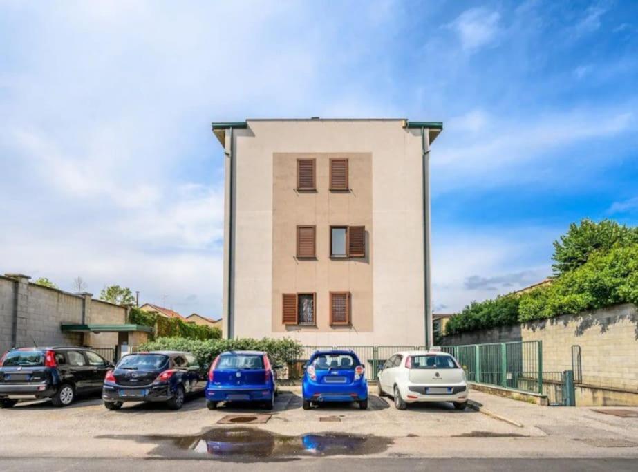 Casa Albertina Grazioso Appartamento Vicino Alla Stazione モンツァ エクステリア 写真