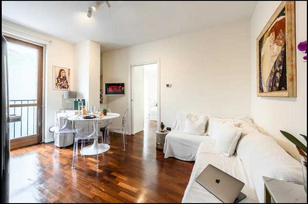Casa Albertina Grazioso Appartamento Vicino Alla Stazione モンツァ エクステリア 写真
